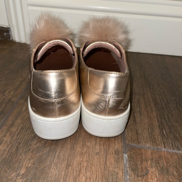 Steve Madden poof shoe - Picture 3 of 4